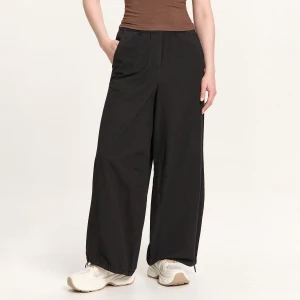 Cropp - Czarne spodnie wide leg z bawełny - czarny