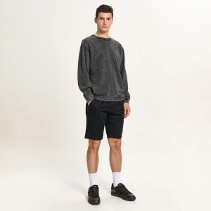 Cropp - Czarne szorty basic - czarny