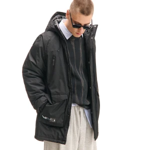 Cropp - Czarny płaszcz z kapturem - czarny