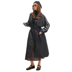 Cropp - Czarny płaszcz z ozdobnymi paskami - czarny