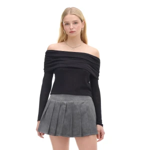 Cropp - Czarny sweter typu carmen - czarny