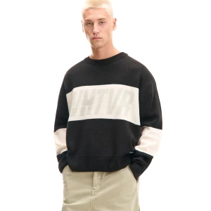 Cropp - Czarny sweter z napisem - czarny