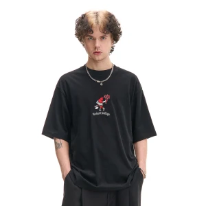 Cropp - Czarny T-shirt comfort z naszywką - czarny