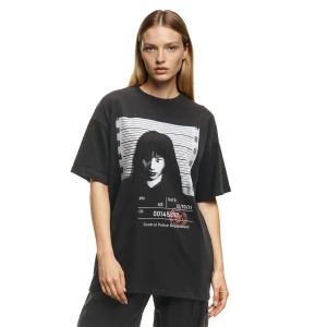 Cropp - Czarny T-shirt z creepy nadrukiem - czarny