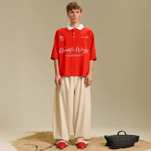 Cropp - Czerwona koszulka polo z napisami - czerwony