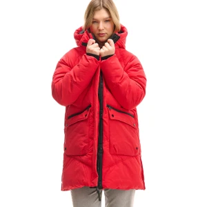 Cropp - Czerwony pikowany płaszcz z kapturem - czerwony