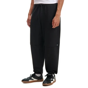 Cropp - Dresowe czarne spodnie jogger - czarny