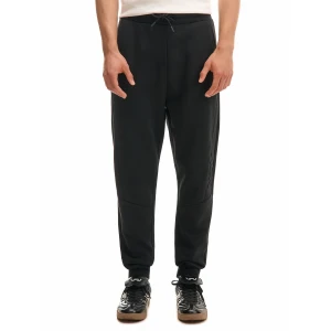 Cropp - Dresowe joggery regular z naszywką - czarny