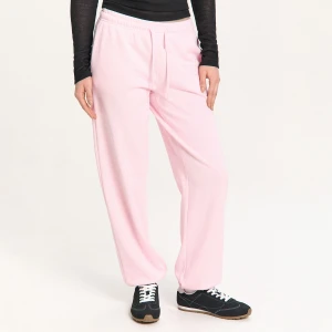 Cropp - Dresowe różowe joggery z wysokim stanem - różowy