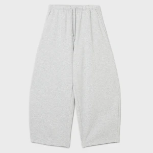 Cropp - Dresowe spodnie barrel fit PETITE - jasny szary