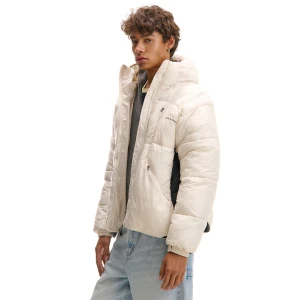 Cropp - Dwukolorowa kurtka puffer z kapturem - kremowy