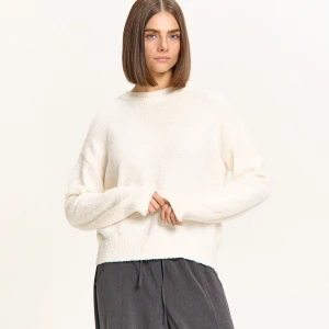 Cropp - Gładki biały sweter - biały