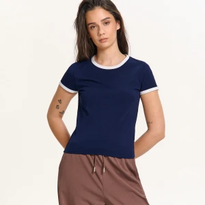 Cropp - Granatowa koszulka z kontrastowymi lamówkami - granatowy