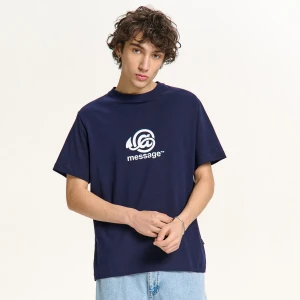 Cropp - Granatowa koszulka z motywem wiadomości - granatowy