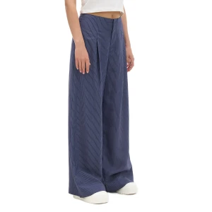 Cropp - Granatowe spodnie tailoring w paski - granatowy