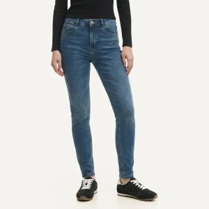 Cropp - Granatowe sprane jeansy skinny z kieszeniami - niebieski