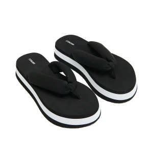 Cropp - Japonki na solidnej podeszwie - czarny