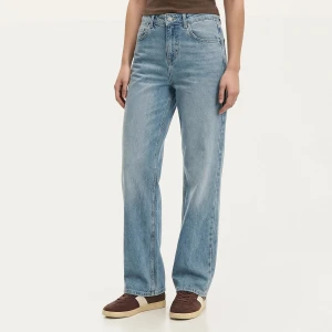 Cropp - Jasnoniebieskie jeansy straight z efektem sprania - niebieski