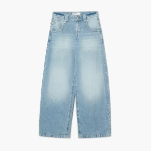 Cropp - Jasnoniebieskie jeansy typu barrel workwear - niebieski