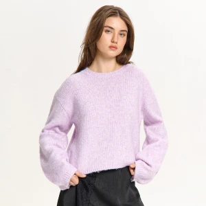 Cropp - Jasnoróżowy sweter z dodatkiem wełny - fioletowy