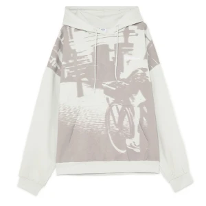 Cropp - Jasnoszara bluza z kapturem i fotoprintem - jasny szary