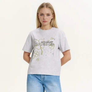 Cropp - Jasnoszara koszulka z motywem koniczyny - jasny szary