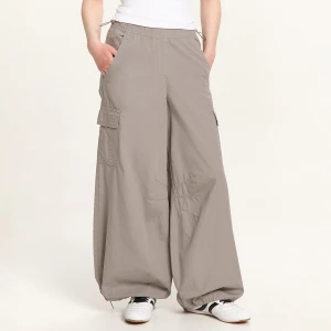 Cropp - Jasnoszare spodnie baggy z dodatkową regulacją - jasny szary