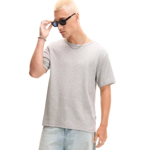 Cropp - Jasnoszary T-shirt typu baby tee - jasny szary