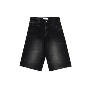 Cropp - Jeansowe szorty bermudy z efektem sprania - czarny