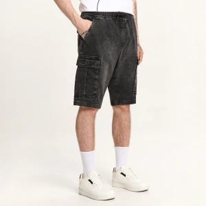 Cropp - Jeansowe szorty jogger cargo z efektem sprania - szary