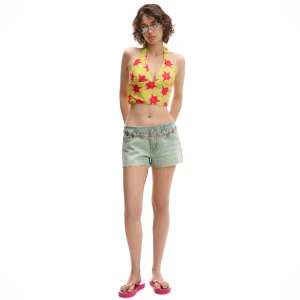 Cropp - Jeansowe szorty z postrzępionymi nogawkami - zielony