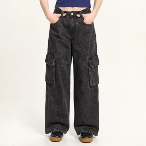 Cropp - Jeansy baggy z kieszeniami cargo - czarny