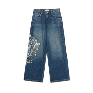 Cropp - Jeansy baggy z roślinno-zwierzęcym motywem - granatowy