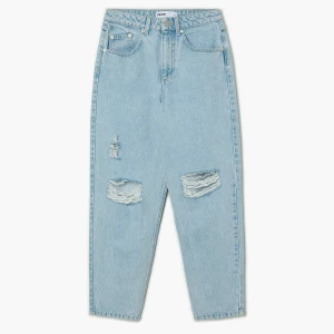 Cropp - Jeansy barrel z postrzępionymi nogawkami - niebieski