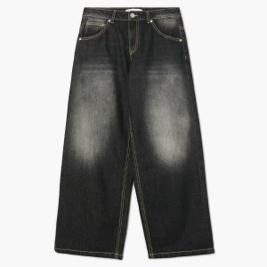 Cropp - Jeansy boyfriend loose fit - czarny