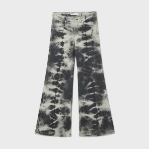 Cropp - Jeansy flare z marmurkowym nadrukiem - jasny szary