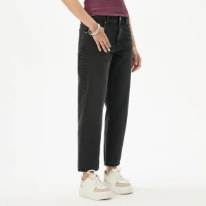 Cropp - Jeansy mom z efektem sprania - czarny
