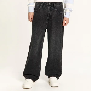 Cropp - Jeansy super baggy z efektem sprania - czarny