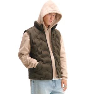 Cropp - Kamizelka ze stójką i wzorem moro - zielony