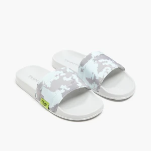 Cropp - Klapki z nadrukiem i paskiem moro - jasny szary