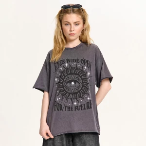 Cropp - Koszulka z efektem sprania i astralnym motywem - szary