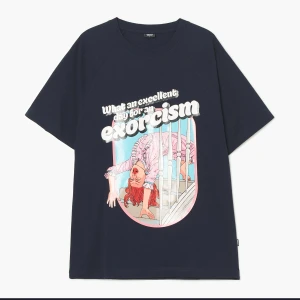 Cropp - Koszulka z motywem Egzorcysty - granatowy