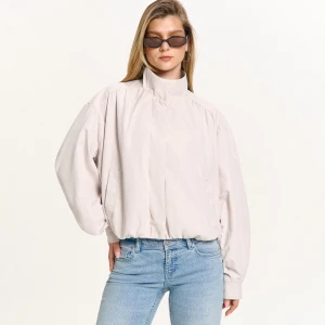 Cropp - Kremowa gładka bomberka oversize - kremowy