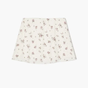 Cropp - Kremowa spódnica mini w kwiaty - kremowy
