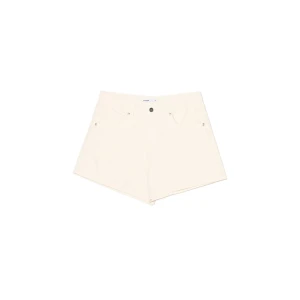 Cropp - Kremowe szorty regular - kremowy