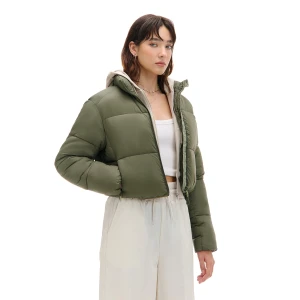 Cropp - Krótka oliwkowa kurtka puffer - zielony