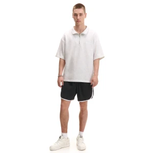 Cropp - Krótkie czarne spodenki - czarny