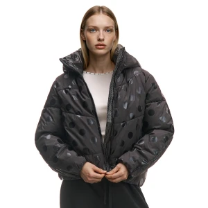 Cropp - Kurtka puffer w grochy z kapturem - wielobarwny