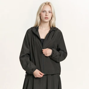 Cropp - Lekka czarna kurtka z kapturem - czarny