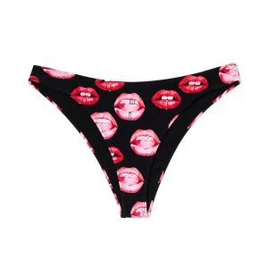 Cropp - Majtki kąpielowe z motywem ust - czerwony